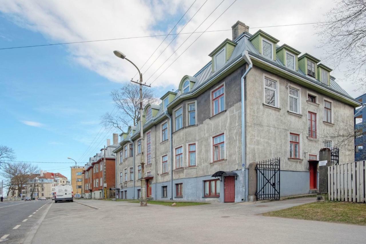 Studio On Tehnika 19 Tallinn Exterior photo